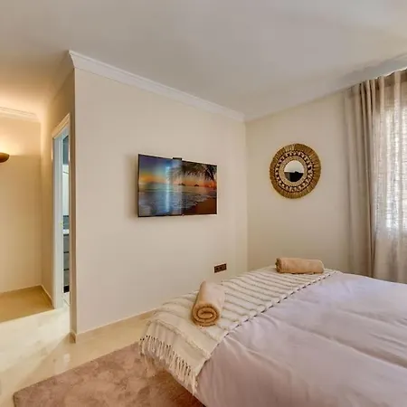 Beachfront Apartament Marbella