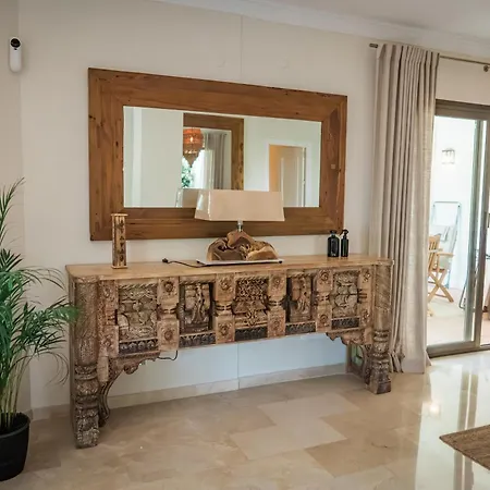 Beachfront Apartament Marbella